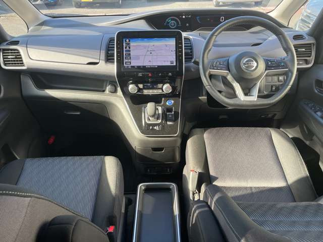 セレナ1.2 e-POWER ハイウェイスターV