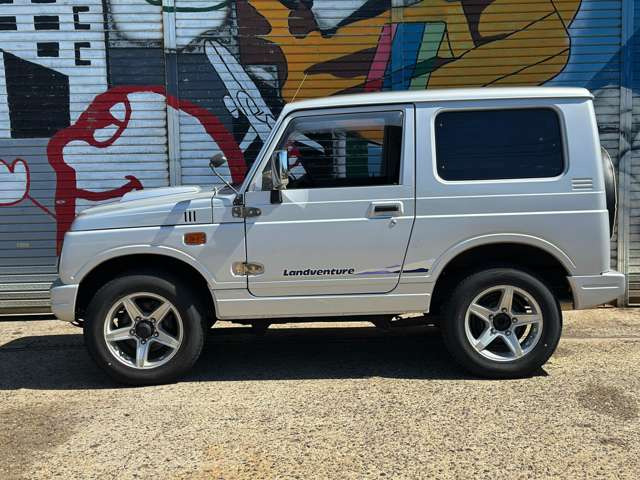 ジムニーランドベンチャー 4WD