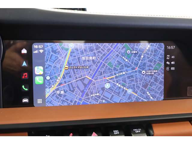 Apple CarPlay�Ή��BiPhone�A�g�Ńi�r�≹�y�A�ʘb�����S�ɑ���ł��A�X�|�[�e�B�ȑ��s������ɉ��K�ɂ������܂��B