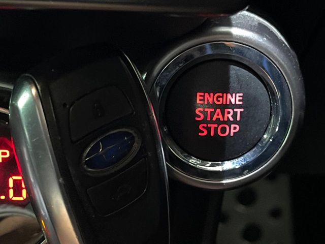 �y�A�N�Z�X�L�[&�v�b�V���X�^�[�g�z�J�o����|�P�b�g�ɓ��ꂽ�܂܂ł��h�A�̎{���E�������\�ȃX�}�[�g�L�[�𑕔��B�G���W���̃I���E�I�t�����J�M�����o���K�v�������A�{�^�����v�b�V�����邾����OK��