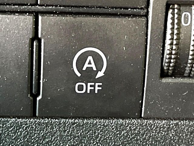 �y�A�C�h�����O�X�g�b�v�z�ԐM����a�؂Œ�Ԃ����ۂɃG���W�����~���A���ʂȔR���̏����}���܂��B�R��������ی�ɂȂ���@�\��G���W���̓u���[�L�𗣂��΍Ďn�����܂��B