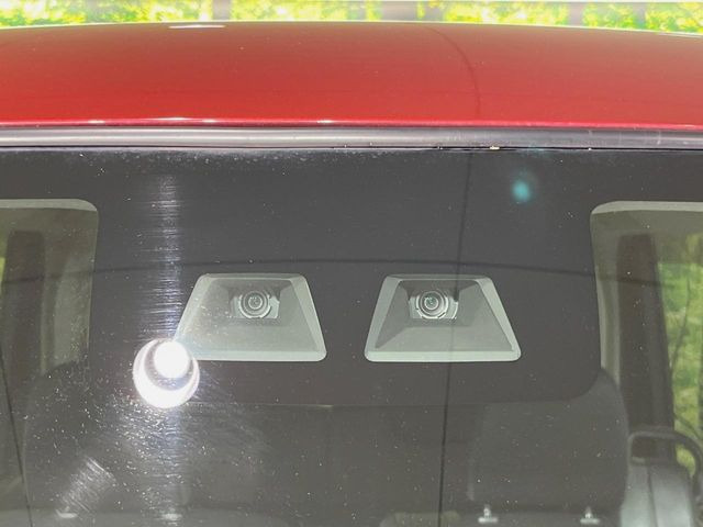 �y�X�}�[�g�A�V�X�g�z���s���ɑO���̎ԗ�����F�����A�Փ˂������Ȏ��͌x��ƃu���[�L�ŏՓˉ���Ɣ�Q�y�����A�V�X�g�B�����S�Ƀh���C�u�����y���݂��������܂��B