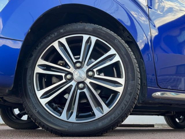 �y����15�C���`�A���~�z�C�[���z�O�ςɃ}�b�`���������A���~�z�C�[���𑕒����Ă���܂��B�e��ЊO�A���~�z�C�[����A�X�^�b�h���X�^�C�����戵�����Ă���܂��B���񂲑��k����������