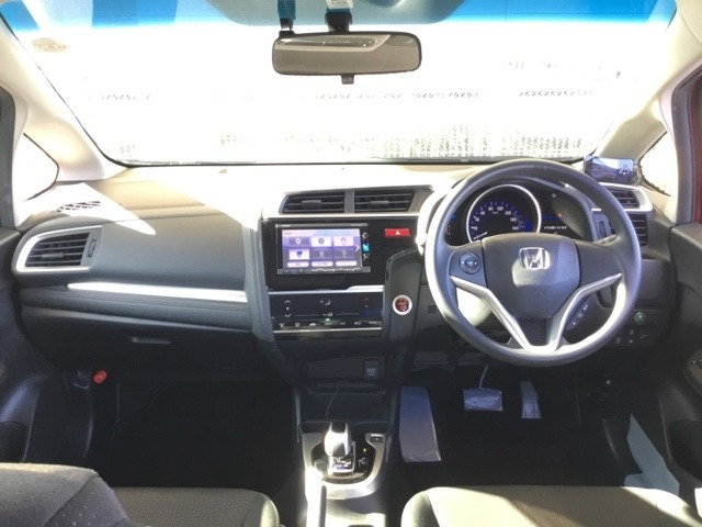 フィット1.5 ハイブリッド Fパッケージ