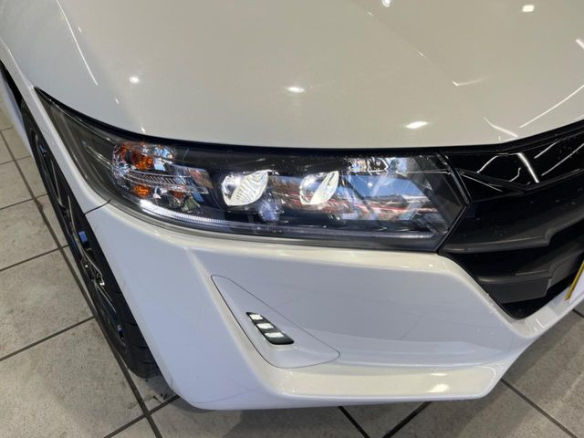 �yLED�w�b�h���C�g�z���V����ԑ��s�����ǍD�Ȏ��E���m�ۂ����S���ĉ^�]�ł��鍂�P�xLED�w�b�h���C�g�𑕔�!�_�����x�������A����d�͂��}�����Ă��܂��B