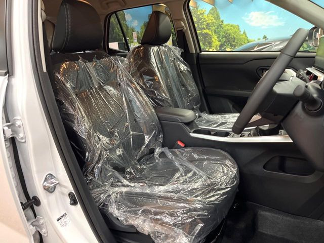 �y�n�[�t���U�[�V�[�g�z�������ƍ���S�n�𗼗������l�C�̃V�[�g���w�ʁE���ʂ̃t�@�u���b�N�f�ނ́A�ʋC���̗ǂ��⊊��ɂ����ɗD��Ă��܂��B�C���╞���ɍ��E���ꂸ���K�ɂ���肢�������܂��B