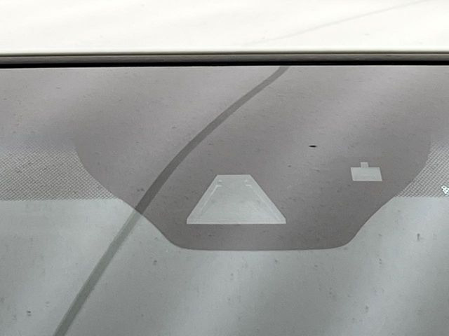 �y�g���^�Z�[�t�e�B�Z���X�z���s���ɑO���̎ԗ�����F�����A�Փ˂������Ȏ��͌x��ƃu���[�L�ŏՓˉ���Ɣ�Q�y�����A�V�X�g�B�����S�Ƀh���C�u�����y���݂��������܂��B