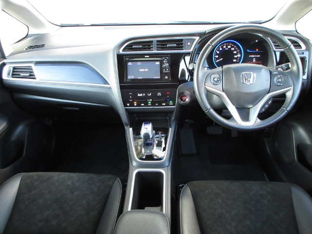 シャトル1.5 ハイブリッド X