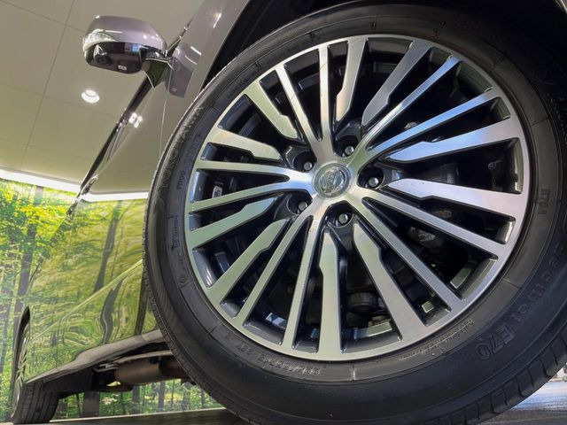 �y����18�C���`�A���~�z�C�[���z�O�ςɃ}�b�`���������A���~�z�C�[���𑕒����Ă���܂��B�e��ЊO�A���~�z�C�[����A�X�^�b�h���X�^�C�����戵�����Ă���܂��B���񂲑��k����������