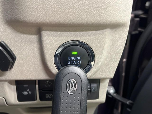 �y�L�[�t���[�V�X�e���z�J�o����|�P�b�g�ɓ��ꂽ�܂܂ł��h�A�̎{���E�������\�ȃX�}�[�g�L�[�𑕔��B�G���W���̃I���E�I�t�����J�M�����o���K�v����������Ƃ��Ă��֗��ł���