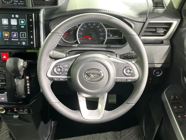 �y�����v�����X�e�A�����O�z�㎿�Ȋv���g�p���邱�ƂŁA��ɂ����������݂ƂĂ��^�]���₷���n���h���ł���