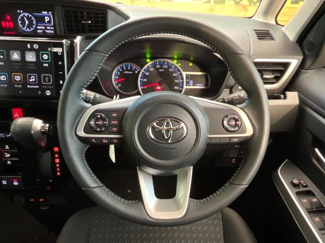 �y�����v�����X�e�A�����O�z�㎿�Ȋv���g�p���邱�ƂŁA��ɂ����������݂ƂĂ��^�]���₷���n���h���ł���