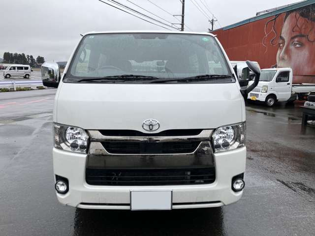 ハイエースバン