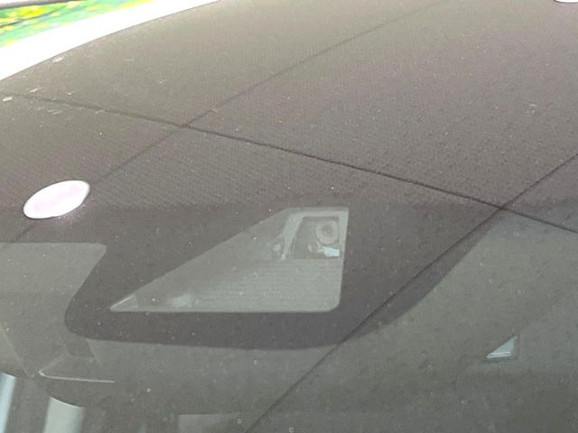 �y�z���_�Z���V���O�z���s���ɑO���̎ԗ�����F�����A�Փ˂������Ȏ��͌x��ƃu���[�L�ŏՓˉ���Ɣ�Q�y�����A�V�X�g�B�����S�Ƀh���C�u�����y���݂��������܂��B