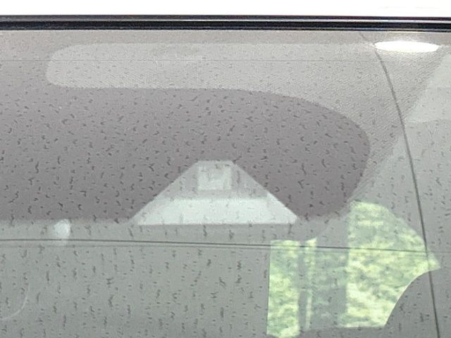 �y�C���e���W�F���g�G�}�[�W�F���V�[�u���[�L�z�t�����g�J�����őO���̎ԗ�����s�҂����m�B�Փ˂������Ȏ��͏Փ˔�Q�y���u���[�L���쓮�A�Փˉ�����T�|�[�g�B�����S�Ƀh���C�u�����y���݂��������܂��B