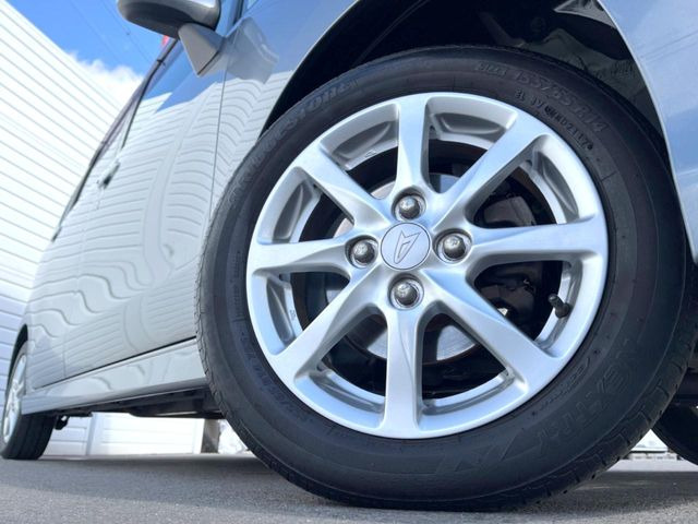 �y����14�C���`�A���~�z�C�[���z�O�ςɃ}�b�`���������A���~�z�C�[���𑕒����Ă���܂��B�e��ЊO�A���~�z�C�[����A�X�^�b�h���X�^�C�����戵�����Ă���܂��B���񂲑��k����������