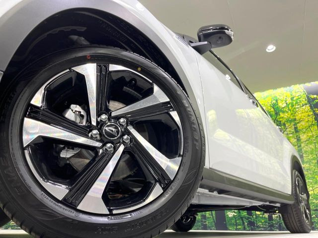 �y����17�C���`�A���~�z�C�[���z�O�ςɃ}�b�`���������A���~�z�C�[���𑕒����Ă���܂��B�e��ЊO�A���~�z�C�[����A�X�^�b�h���X�^�C�����戵�����Ă���܂��B���񂲑��k����������