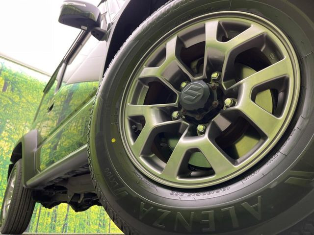 �y����15�C���`�A���~�z�C�[���z�O�ςɃ}�b�`���������A���~�z�C�[���𑕒����Ă���܂��B�e��ЊO�A���~�z�C�[����A�X�^�b�h���X�^�C�����戵�����Ă���܂��B���񂲑��k����������