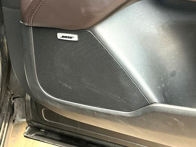 �yBOSE�T�E���h�V�X�e���z���[�J�[�I�v�V�����̍��i�ʃT�E���h�V�X�e���𓋍ځB��p�̃`���[�j���O���{���ꂽ�召�l�X�ȃX�s�[�J�[����ǎ��ȃT�E���h���t�ł��A�Տꊴ���ӂ�鉹����Ԃ����o���܂��B