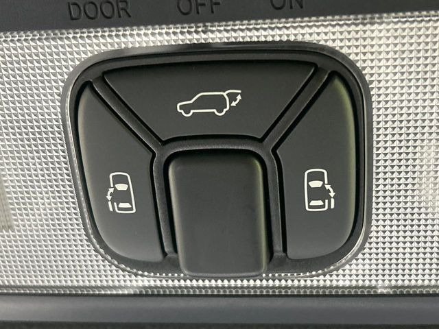 �y�����p���[�X���C�h�h�A�z�X�}�[�g�L�[��^�]�Ȃ̃X�C�b�`�Ō�ȗ����X���C�h�h�A�̊J���\���d��������͂����ăh�A���J����K�v�������A�����Ȃ��q�l�ł��ȒP�ɊJ���߂ł����K�ł���