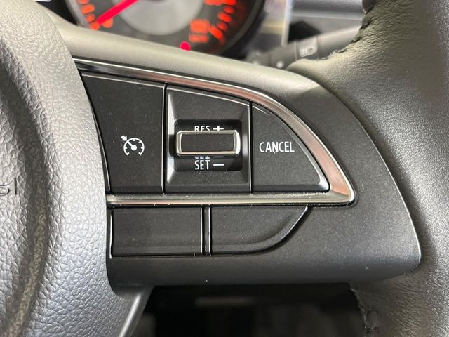 �y�N���[�Y�R���g���[���z�������H�����N���N���s�B�A�N�Z���𗣂��Ă���葬�x�ő��s���ł��A�������^�]���̕��S���y��!�����E�������ȒP�ȃX�C�b�`����Œ����ł��܂��B