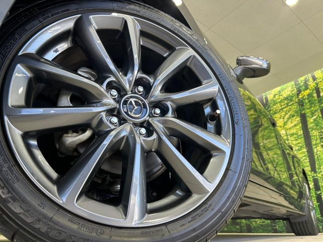 �y����18�C���`�A���~�z�C�[���z�O�ςɃ}�b�`���������A���~�z�C�[���𑕒����Ă���܂��B�e��ЊO�A���~�z�C�[����A�X�^�b�h���X�^�C�����戵�����Ă���܂��B���񂲑��k����������