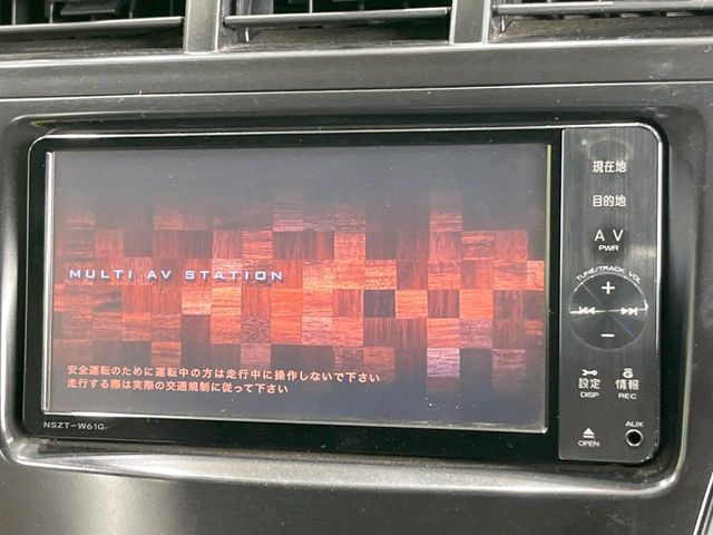 �y�����i�r�z�l�C�̏����i�r�𑕔����Ă���܂��B�i�r�̎g���₷���͂������A�I�[�f�B�I�@�\���[��!�L�����v�◷�s�͂������A�ʋ΂┃�����ȂǕ��i�̃h���C�u���y�����Ȃ�͂���