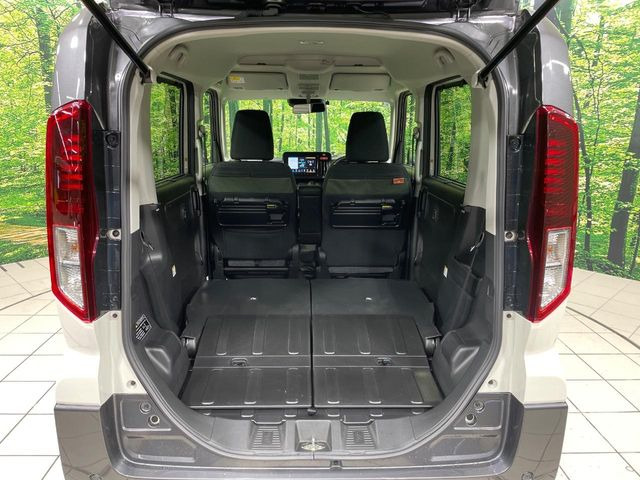 ���i�̂���������ʋ΁A���}���ɏ\���ȉ׎��X�y�[�X���m�ۂ��Ă���܂��B�Z�J���h�V�[�g��|���ƁA�傫�ȉו��̐ύڂ��\�ł���