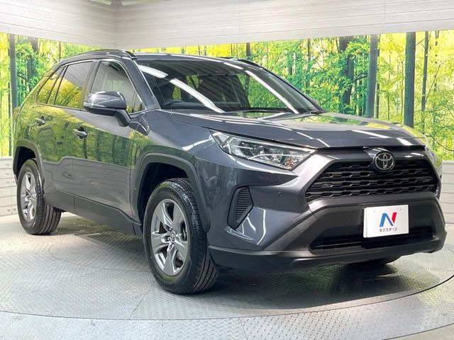 安心の最長10年・走行無制限保証(有償)をご用意。保証内容も充実はもちろん、無料点検&オイル交換や、年中無休の全国・24時間ロードサービスも付帯されておりますのでご安心下さい。