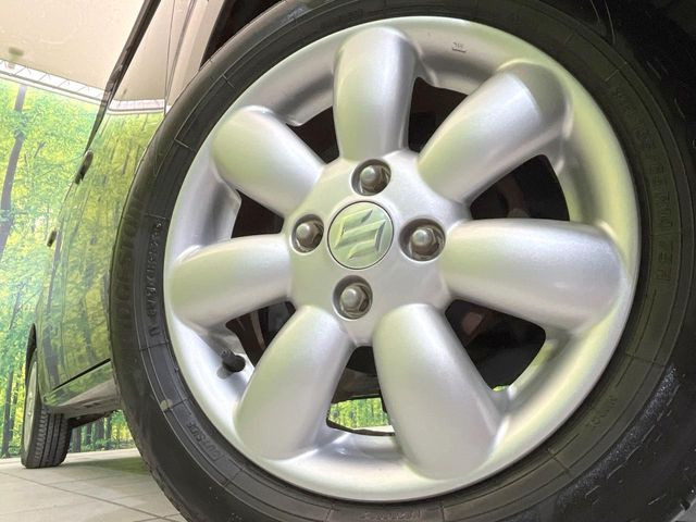 �y����14�C���`�A���~�z�C�[���z�O�ςɃ}�b�`���������A���~�z�C�[���𑕒����Ă���܂��B�e��ЊO�A���~�z�C�[����A�X�^�b�h���X�^�C�����戵�����Ă���܂��B���񂲑��k����������