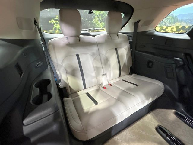 3��ڃV�[�g�͂�������ԗǍD����l�ł��������ƍ����Ē����܂��̂ŁA��l���ł̂��o���������N���N�ł��􂲉Ƒ��ŁA�C�̒m�ꂽ���ԂŁA�h���C�u�ɍs���̂��y���݂ł��ˁ�