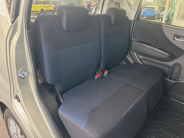 �L�X�Ƃ���2��ڃV�[�g�͋��Z���������A���S�n�����K!�F�B��Ƒ��Ƃ̂��o�����ɂ҂�����ł��B�x�r�[�V�[�g��`���C���h�V�[�g�g�p�������K�ɂ��߂�������������\���ȋ�Ԃ��m�ۂ��Ă��܂��B