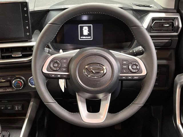 �y�����v�����X�e�A�����O�z�㎿�Ȋv���g�p���邱�ƂŁA��ɂ����������݂ƂĂ��^�]���₷���n���h���ł���