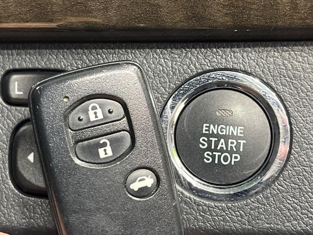 �y�X�}�[�g�L�[�z�J�o����|�P�b�g�ɓ��ꂽ�܂܂ł��h�A�̎{���E�������\�ȃX�}�[�g�L�[�𑕔��B�G���W���̃I���E�I�t�����J�M�����o���K�v����������Ƃ��Ă��֗��ł���