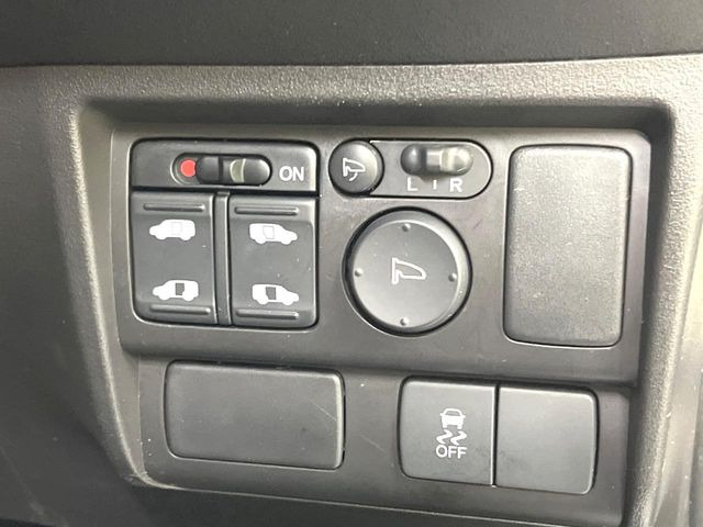 �y�����p���[�X���C�h�h�A�z�X�}�[�g�L�[��^�]�Ȃ̃X�C�b�`�Ō�ȗ����X���C�h�h�A�̊J���\���d��������͂����ăh�A���J����K�v�������A�����Ȃ��q�l�ł��ȒP�ɊJ���߂ł����K�ł���