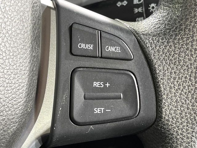 �y�N���[�Y�R���g���[���z�������H�����N���N���s�B�A�N�Z���𗣂��Ă���葬�x�ő��s���ł��A�������^�]���̕��S���y��!�����E�������ȒP�ȃX�C�b�`����Œ����ł��܂��B