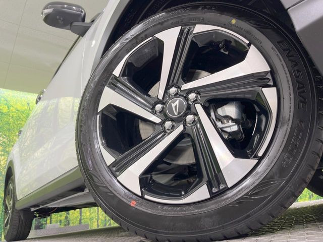 �y����17�C���`�A���~�z�C�[���z�O�ςɃ}�b�`���������A���~�z�C�[���𑕒����Ă���܂��B�e��ЊO�A���~�z�C�[����A�X�^�b�h���X�^�C�����戵�����Ă���܂��B���񂲑��k����������