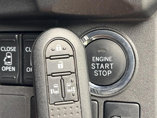 �y�X�}�[�g�L�[�z�J�o����|�P�b�g�ɓ��ꂽ�܂܂ł��h�A�̎{���E�������\�ȃX�}�[�g�L�[�𑕔��B�G���W���̃I���E�I�t�����J�M�����o���K�v����������Ƃ��Ă��֗��ł���