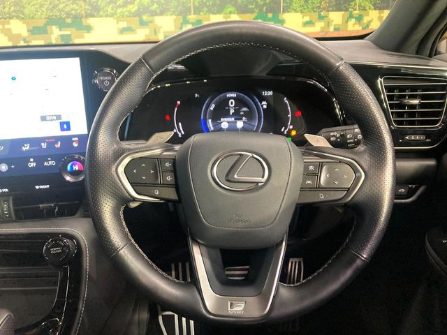 �y�����v�����X�e�A�����O�z�㎿�Ȋv���g�p���邱�ƂŁA��ɂ����������݂ƂĂ��^�]���₷���n���h���ł���