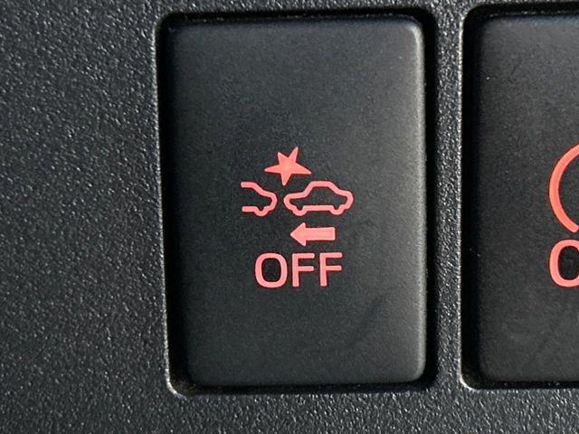 �y�X�}�[�g�A�V�X�g�z���s���ɑO���̎ԗ�����F�����A�Փ˂������Ȏ��͌x��ƃu���[�L�ŏՓˉ���Ɣ�Q�y�����A�V�X�g�B�����S�Ƀh���C�u�����y���݂��������܂��B