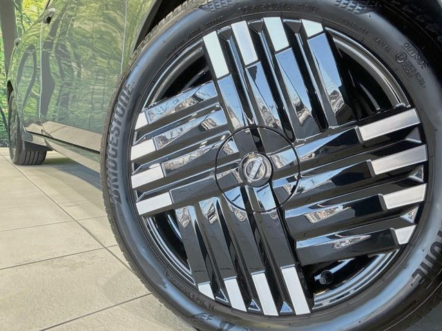 �y����17�C���`�A���~�z�C�[���z�O�ςɃ}�b�`���������A���~�z�C�[���𑕒����Ă���܂��B�e��ЊO�A���~�z�C�[����A�X�^�b�h���X�^�C�����戵�����Ă���܂��B���񂲑��k����������