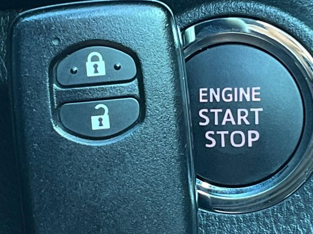 �y�X�}�[�g�L�[�z�J�o����|�P�b�g�ɓ��ꂽ�܂܂ł��h�A�̎{���E�������\�ȃX�}�[�g�L�[�𑕔��B�G���W���̃I���E�I�t�����J�M�����o���K�v����������Ƃ��Ă��֗��ł���