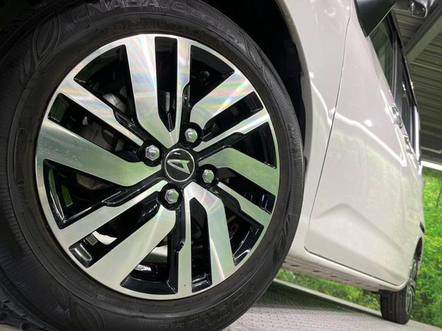 �y����14�C���`�A���~�z�C�[���z�O�ςɃ}�b�`���������A���~�z�C�[���𑕒����Ă���܂��B�e��ЊO�A���~�z�C�[����A�X�^�b�h���X�^�C�����戵�����Ă���܂��B���񂲑��k����������