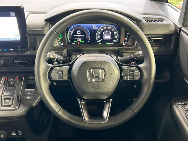 �y�����v�����X�e�A�����O�z�㎿�Ȋv���g�p���邱�ƂŁA��ɂ����������݂ƂĂ��^�]���₷���n���h���ł���