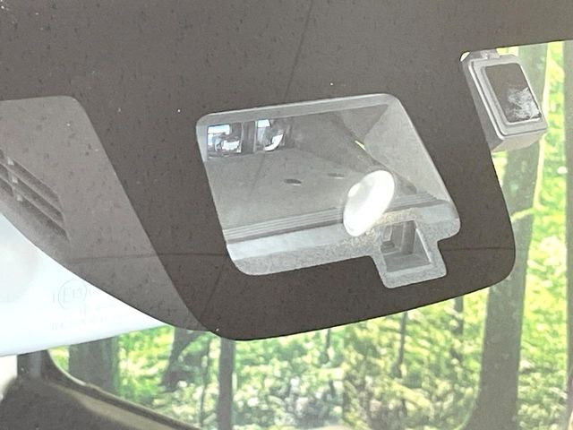 �y�X�Y�L �Z�[�t�e�B�T�|�[�g�z���s���ɑO���̎ԗ�����F�����A�Փ˂������Ȏ��͌x��ƃu���[�L�ŏՓˉ���Ɣ�Q�y�����A�V�X�g�B�����S�Ƀh���C�u�����y���݂��������܂��B