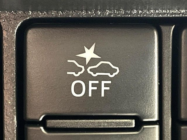 �y�X�}�[�g�A�V�X�g�z���s���ɑO���̎ԗ�����F�����A�Փ˂������Ȏ��͌x��ƃu���[�L�ŏՓˉ���Ɣ�Q�y�����A�V�X�g�B�����S�Ƀh���C�u�����y���݂��������܂��B