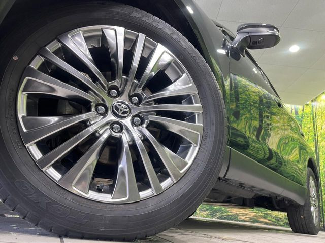 �y����19�C���`�A���~�z�C�[���z�O�ςɃ}�b�`���������A���~�z�C�[���𑕒����Ă���܂��B�e��ЊO�A���~�z�C�[����A�X�^�b�h���X�^�C�����戵�����Ă���܂��B���񂲑��k����������