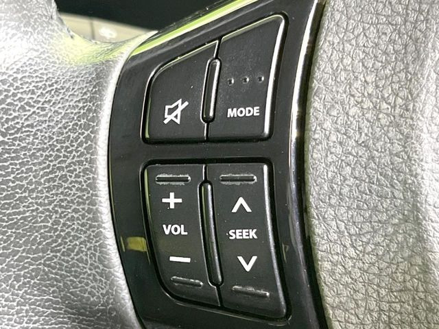 �y�X�e�A�����O�X�C�b�`�z�^�]���A�O������ڐ������炷���ƂȂ��A�I�[�f�B�I���̑��삪�\�ȕ֗��@�\!���S&���K�ȃh���C�u�����o���Ă���܂���