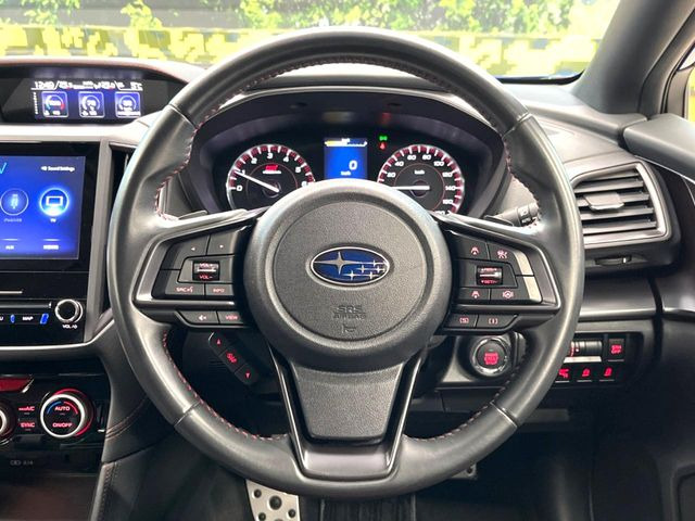 �y�����v�����X�e�A�����O�z�㎿�Ȋv���g�p���邱�ƂŁA��ɂ����������݂ƂĂ��^�]���₷���n���h���ł���