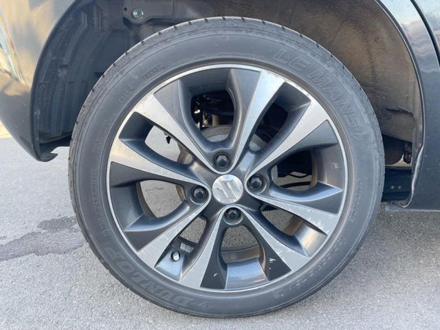 �y����15�C���`�A���~�z�C�[���z�O�ςɃ}�b�`���������A���~�z�C�[���𑕒����Ă���܂��B�e��ЊO�A���~�z�C�[����A�X�^�b�h���X�^�C�����戵�����Ă���܂��B���񂲑��k����������